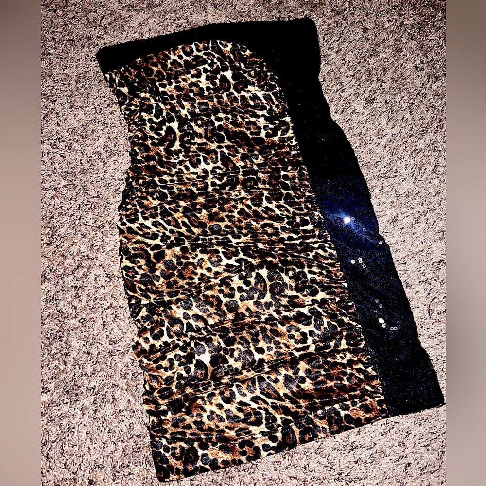 City Triangles Leopard print dress. Thick material.Very flattering.